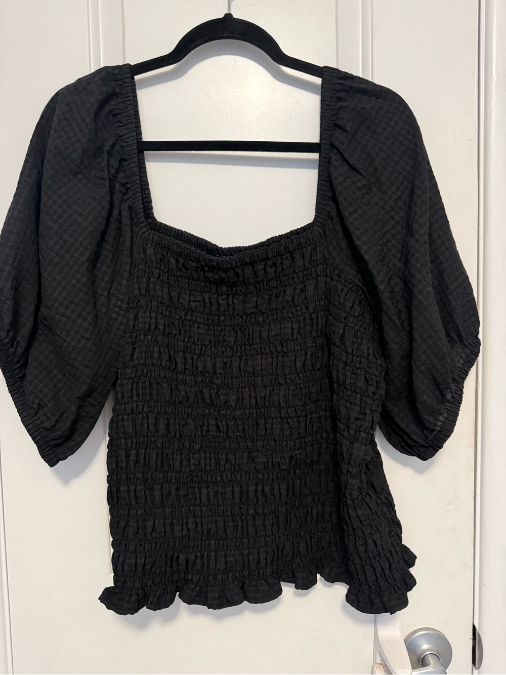 Smocked Puff-Sleeve Women’s Top - Black